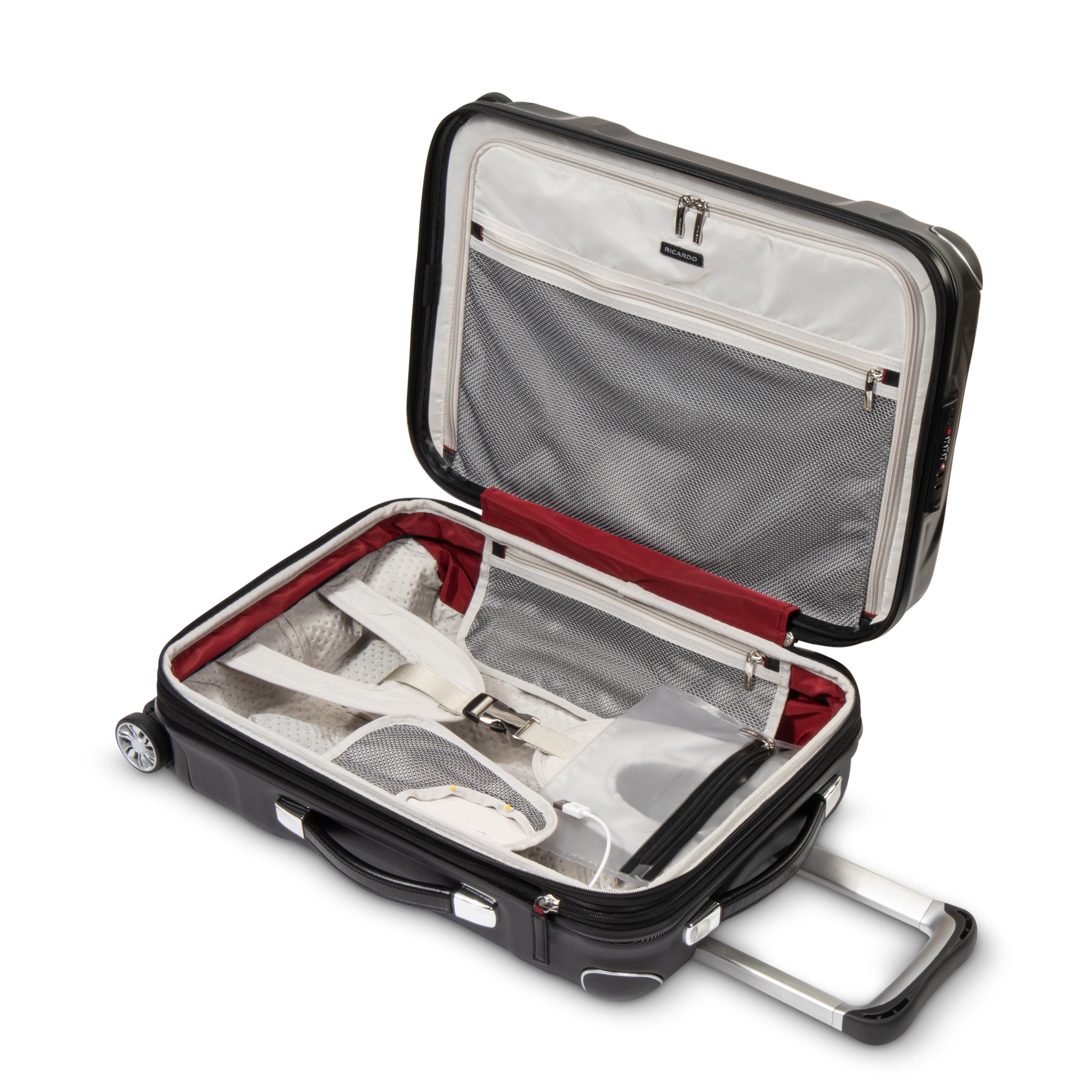 Spacious main packing compartment