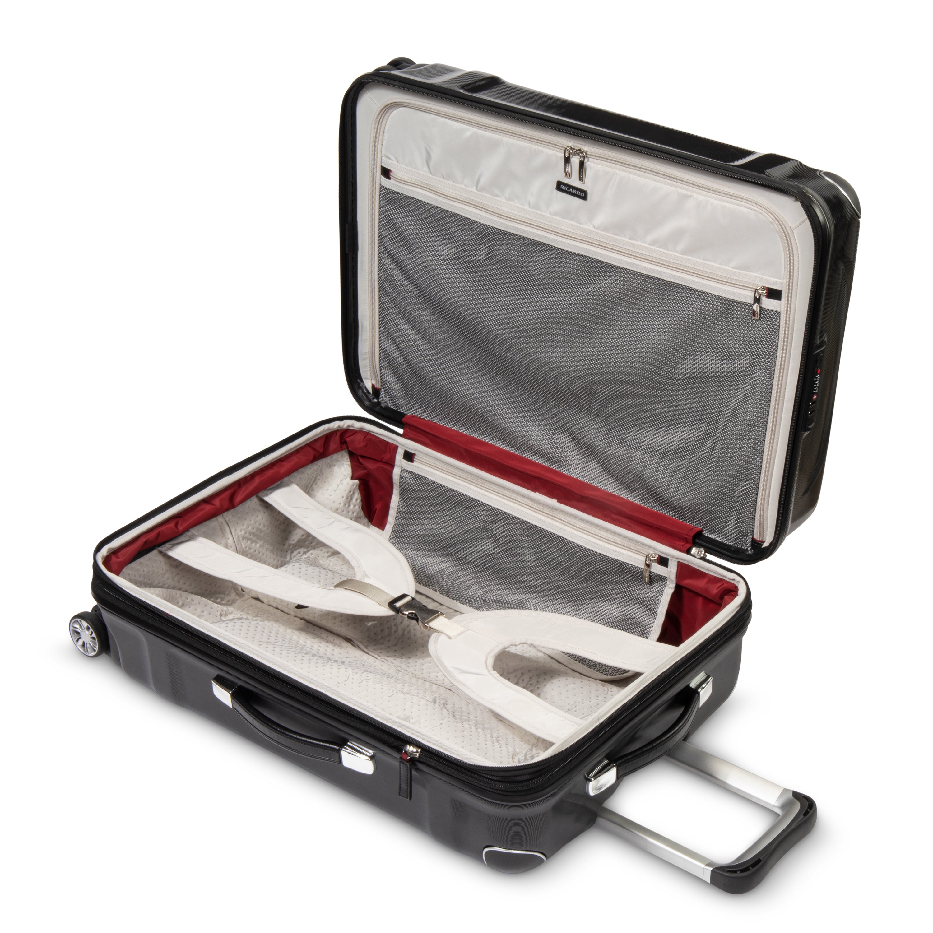 Spacious main packing compartment