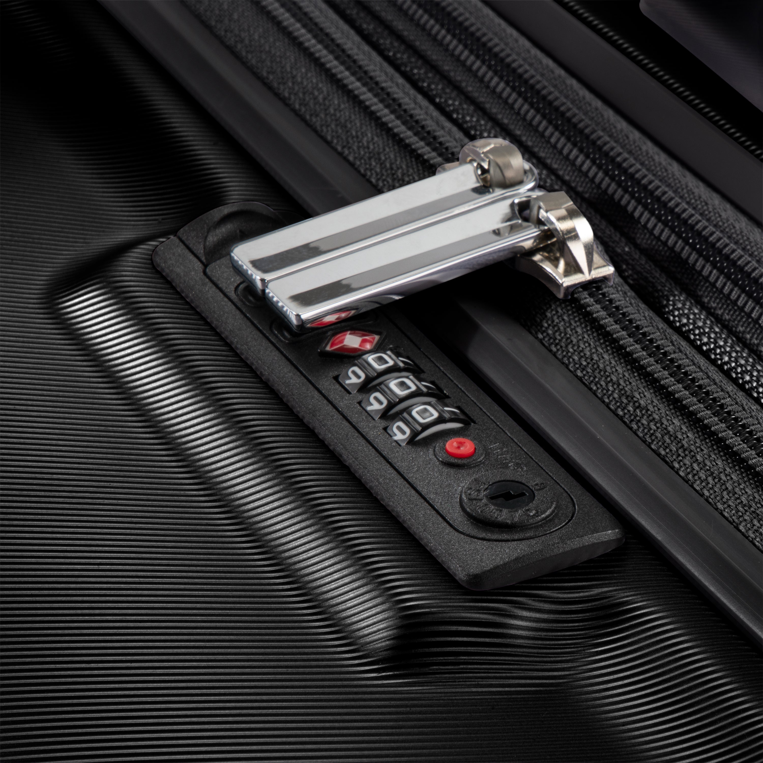 Travel Sentry®-recognized combination lock