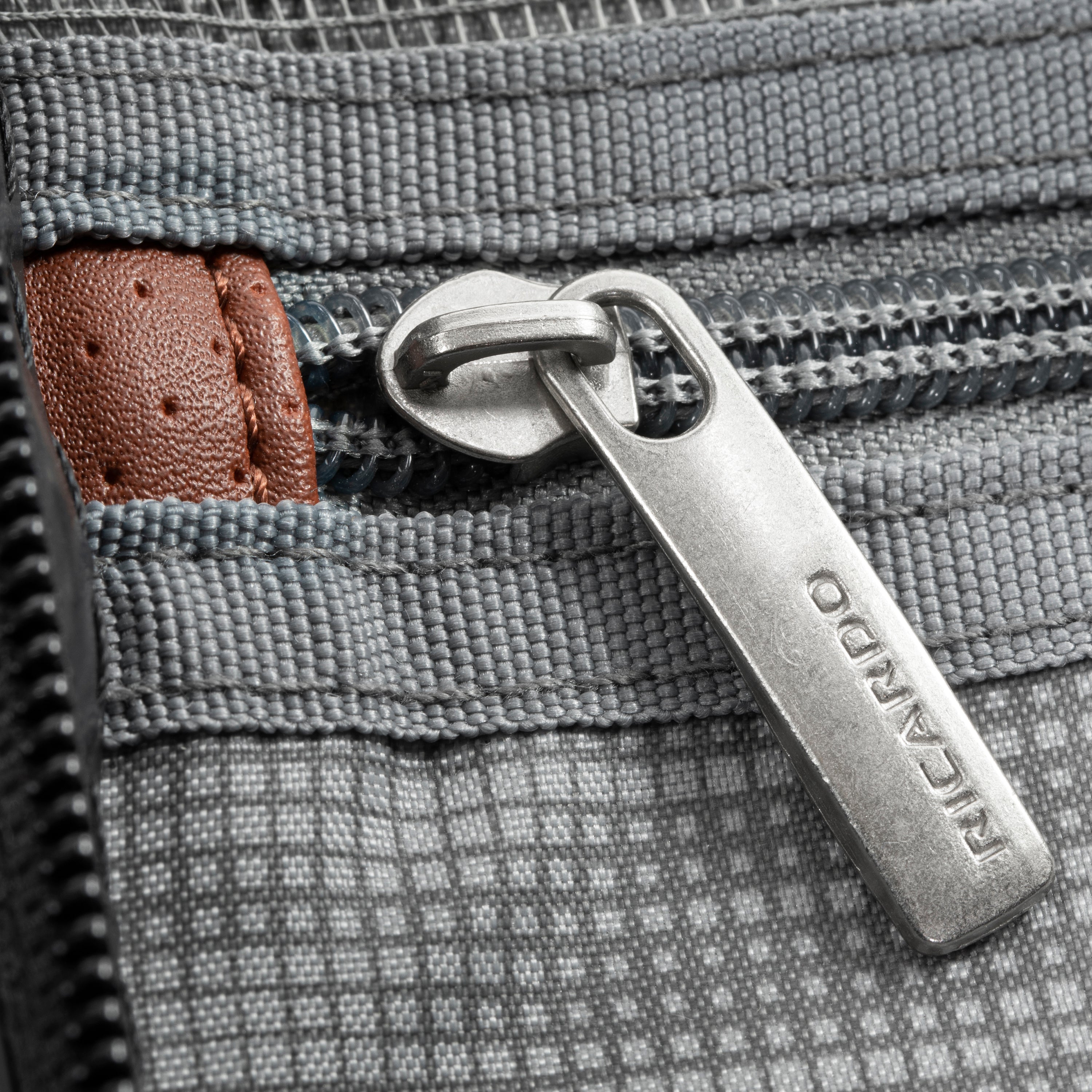 Montecito 2.0 67cm Hardside Medium Check-in Expandable Spinner